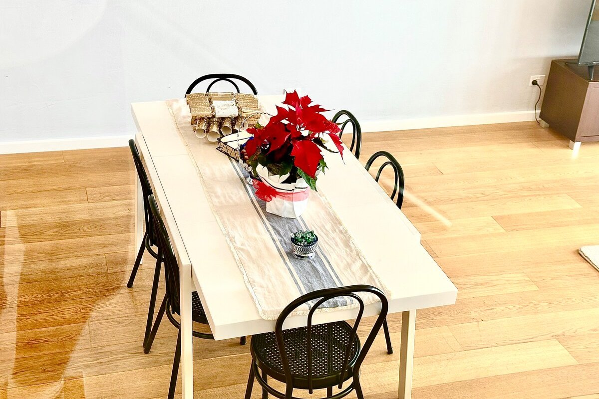 Beachside living in Brighton gallery image 5