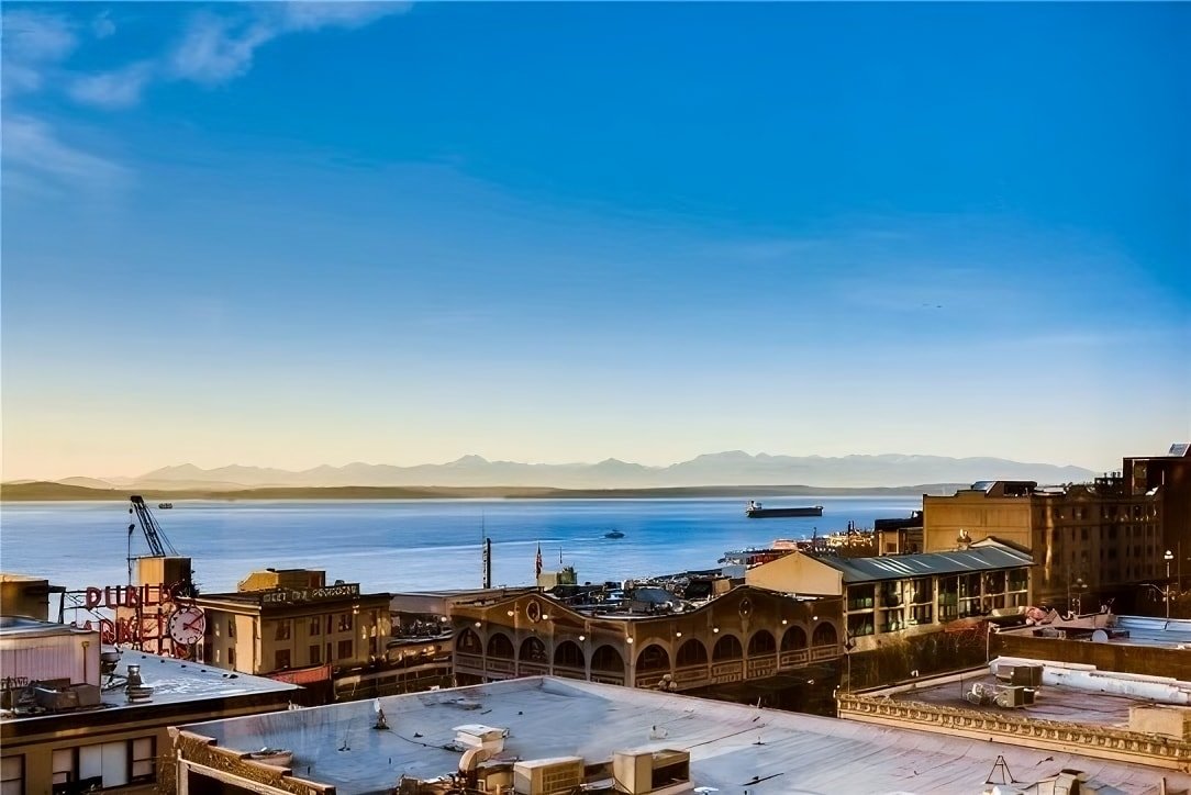 Pike Place Oasis gallery image 2