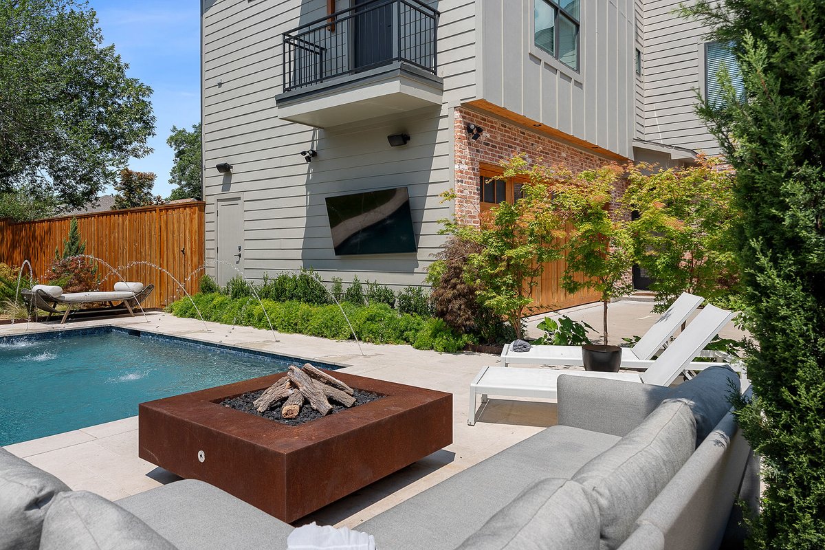 Family Fun DallasTownhome SemiPrivatePool no 4530