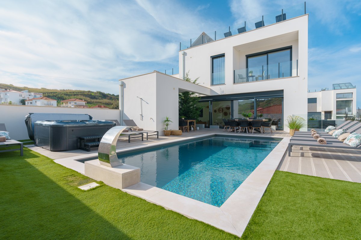 Paradise Villa, luxury villa near the beach