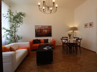 Short walk from the Paris street