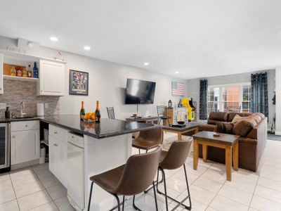 Heart of Southie – Hot Tub + Walk to Top Bars