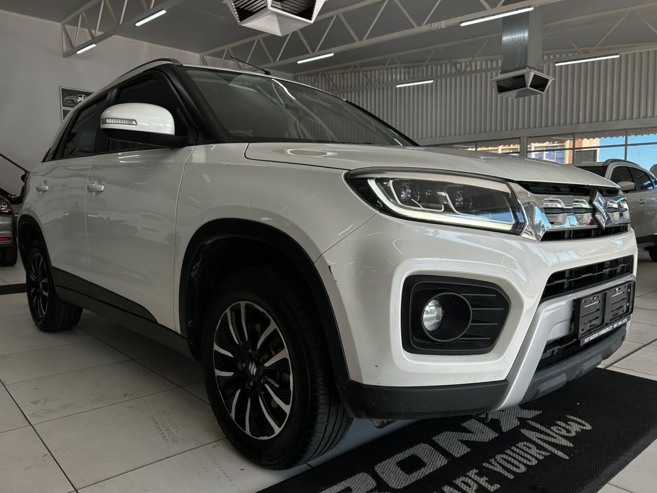 SUZUKI VITARA BREZZA 1.5 GLX for Sale in South Africa