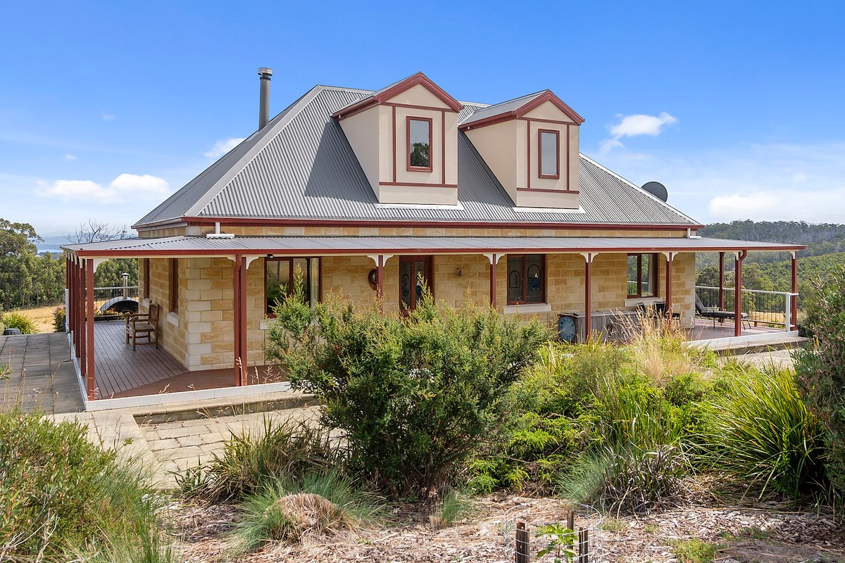 Private Sanctuary in Alonnah (3BR) fenced Seaviews