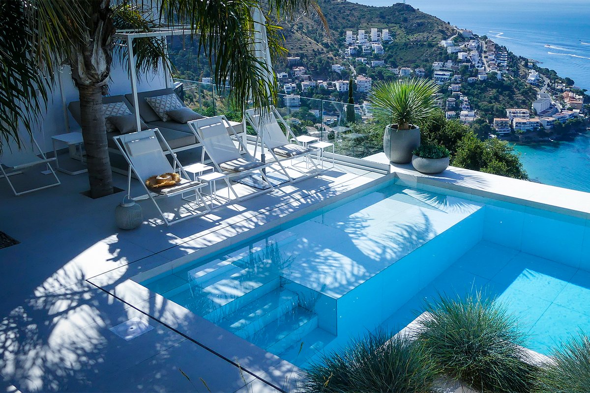 Luxury villa with view. Concierge service included