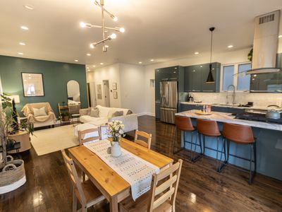 Modern Comfort + Garage, Steps from Blue Line.