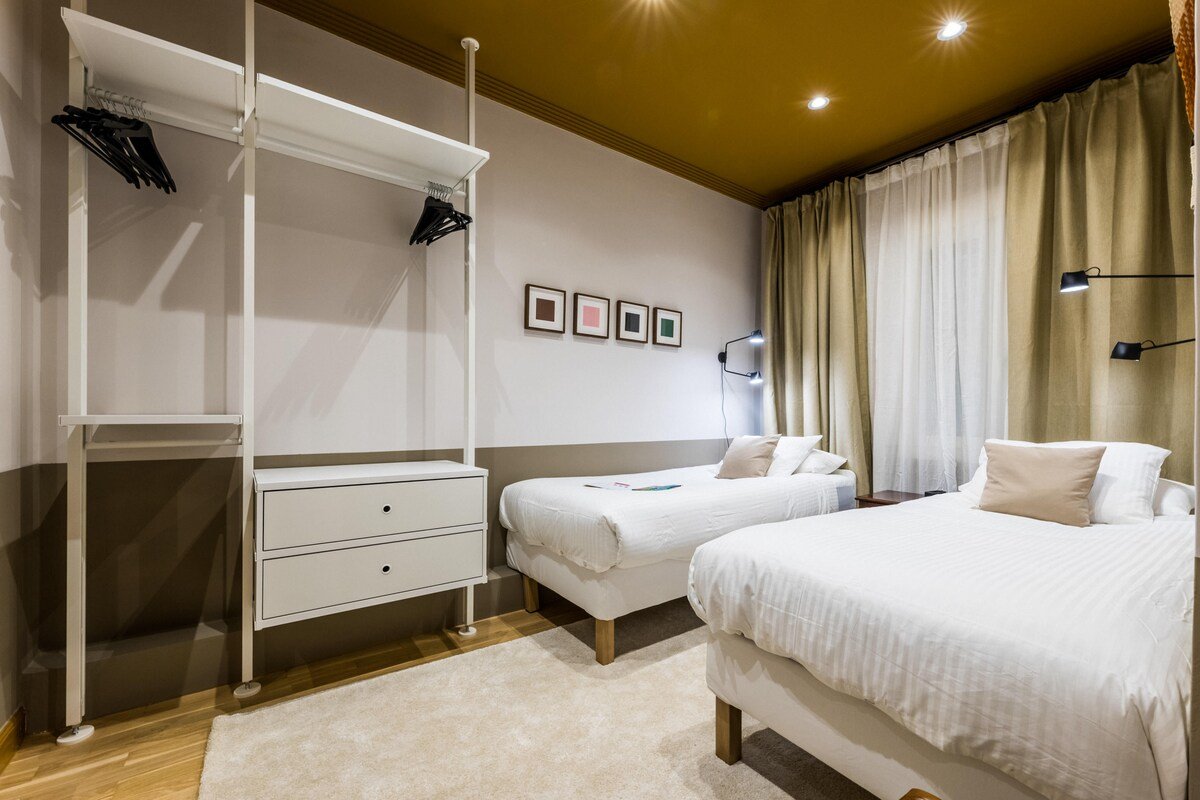 Ondarra Suite: 1 min from Zurriola Beach gallery image 5