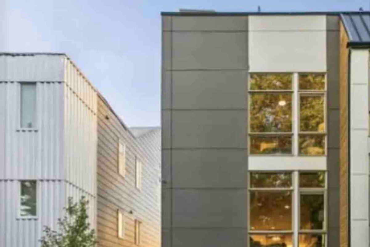 LUXURY ALKI BEACH TOWNHOME w/ ROOFTOP & GREAT VIEW