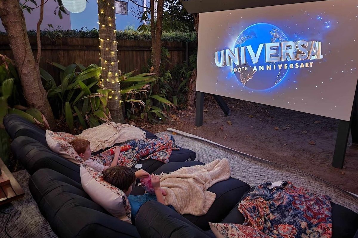 Stunning 4 Bedroom Beach House – Dicky Beach gallery image 4