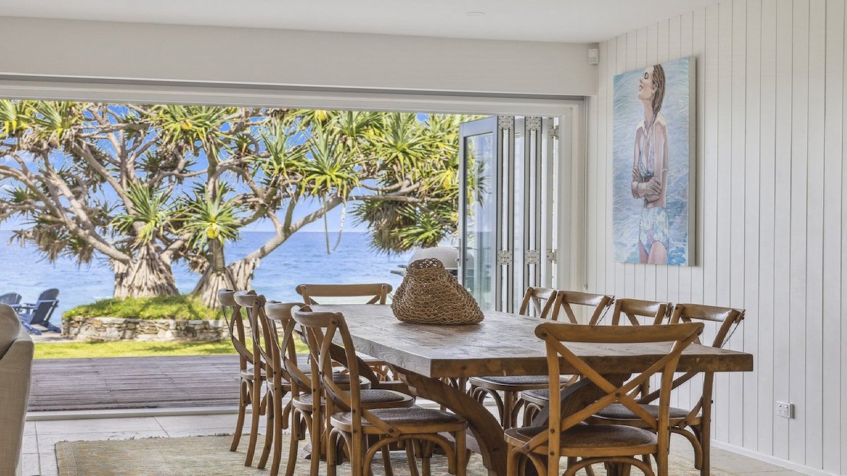 Hampton on the Beach – Stunning Beach Front gallery image 3