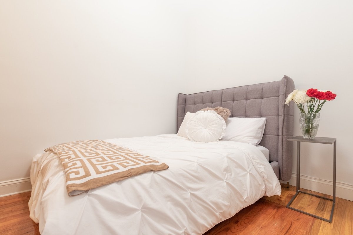 Townhouse Apartment steps away from Central Park gallery image 5