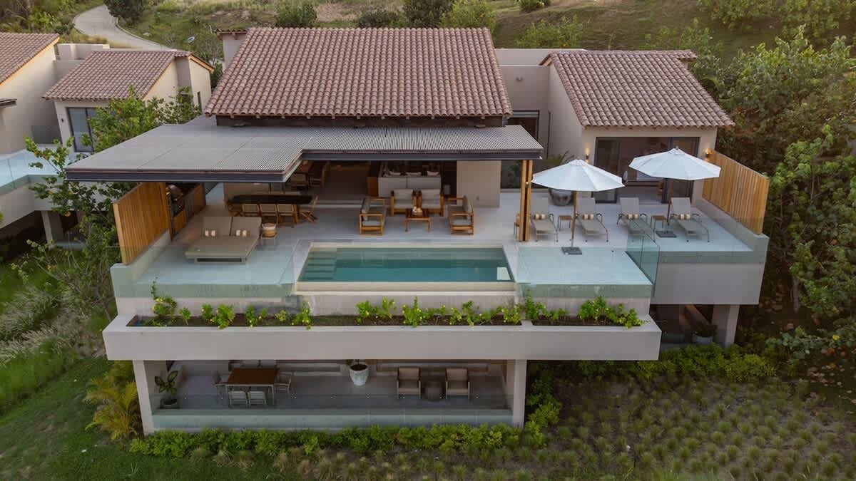 Outdoor Villa w/ Grill, Bar & Bay Views gallery image 3