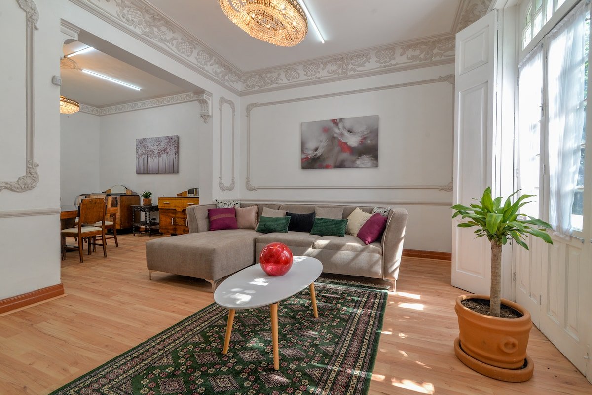 Big Colonial House 4 Groups | Terrace | Roma Norte gallery image 3