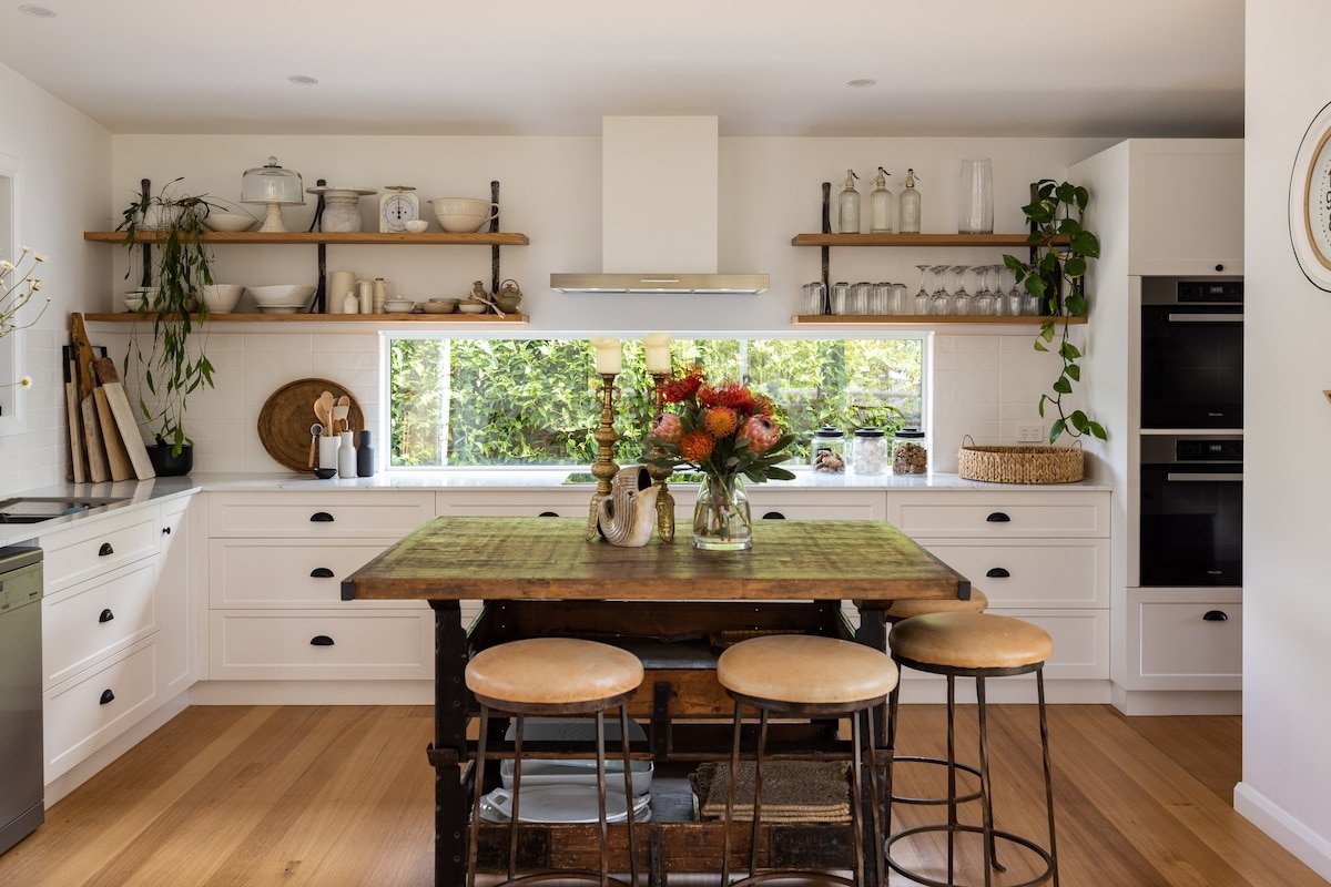 The Pearl – Beachfront, 5 Bedroom, Firepit gallery image 5