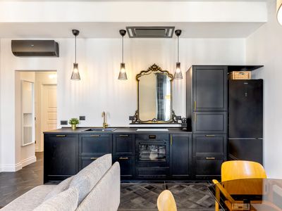 Stylish 3BR Apt – Near Florence Center & Fortezza