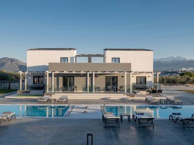 Pura Vida Villa, 2 Heated Pools, Hot Tubs & Sauna