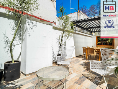 Hermosa Casa Remodelada con Terraza privada