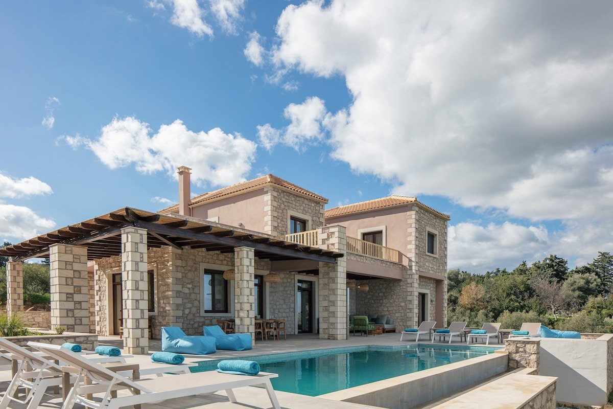 New SeaView Villa w/Private Pool & Ping Pong Table gallery image 3