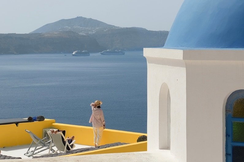 Ilivatos – Elegant Villa on the Caldera’s Edge gallery image 5