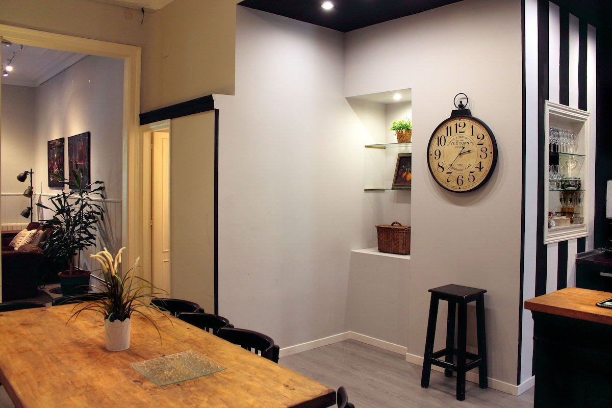 Fantastic big Apartment with Balcony! gallery image 4