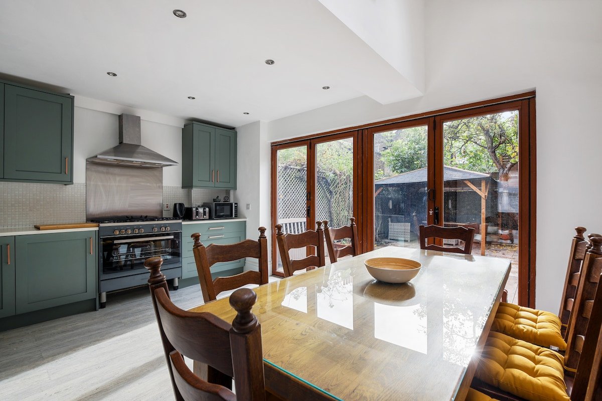 Central London house, easy walk to London Eye gallery image 5