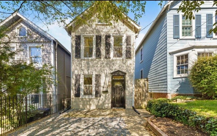 Beautiful and quiet house /3 Bedrooms 1.5 Baths gallery image 2