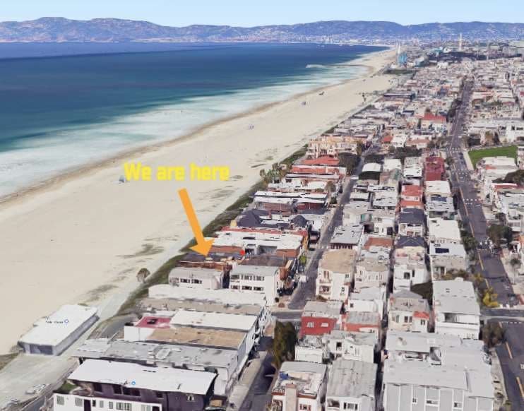 Large Beachfront Getaway I Balcony I Parking gallery image 4