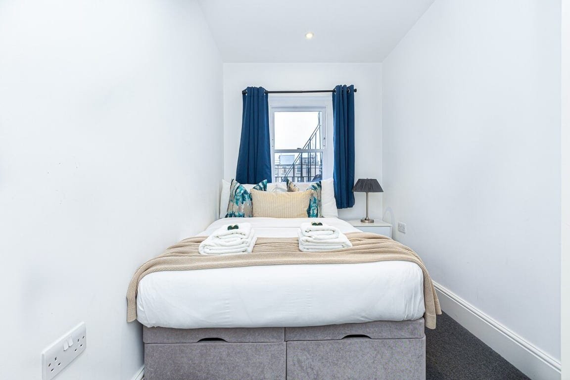 Elegant Three-Bed Marylebone Flat Near Oxford Circ gallery image 5