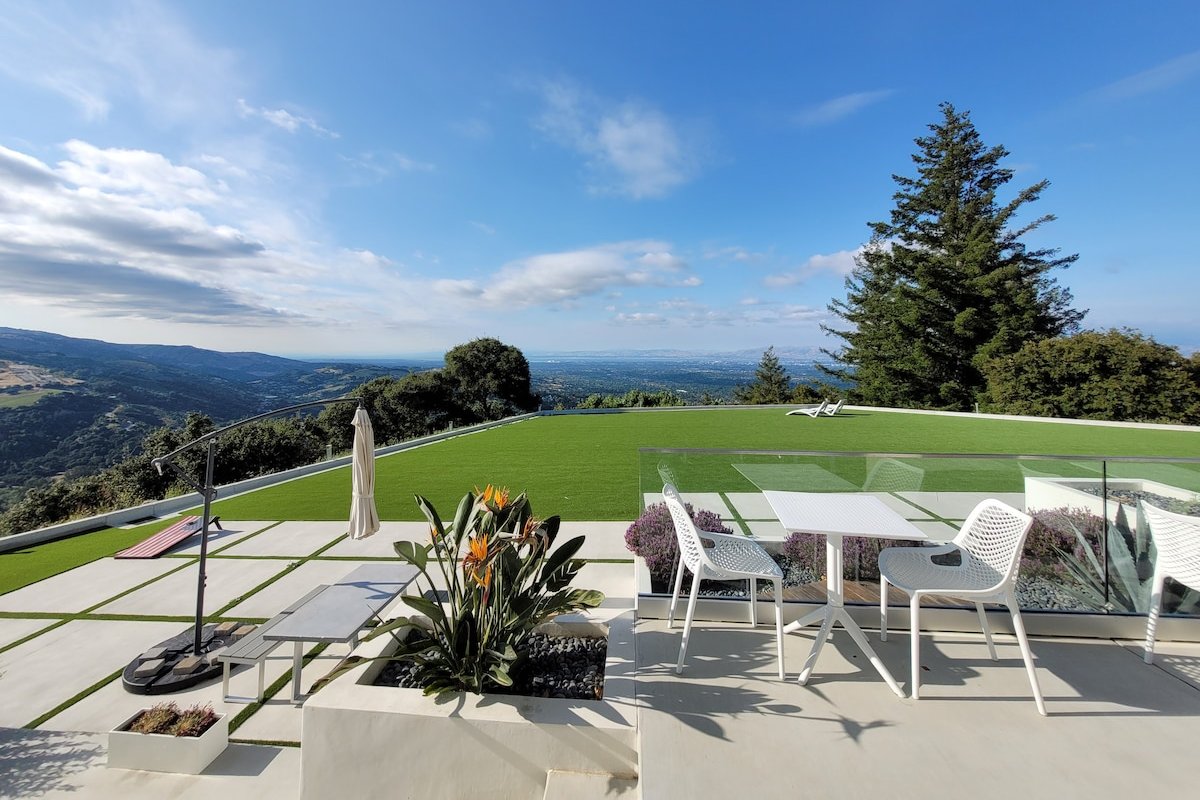 Executive Retreat with Amazing Views gallery image 2