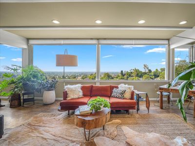 Quintessential Los Angeles MCM in the hills!