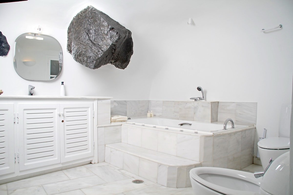 White House Villa in Oia, 3 bedrooms ,plunge pool gallery image 5