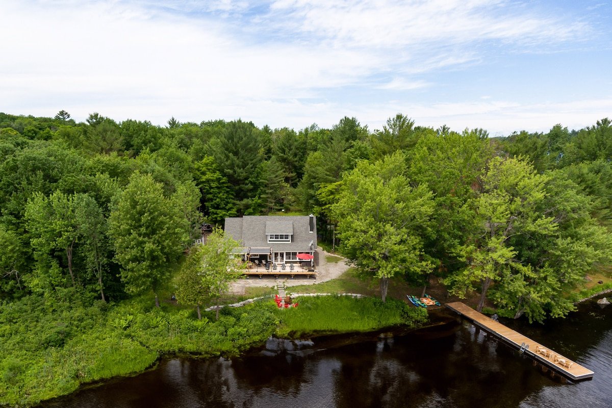 Muskoka Waterfront Retreat