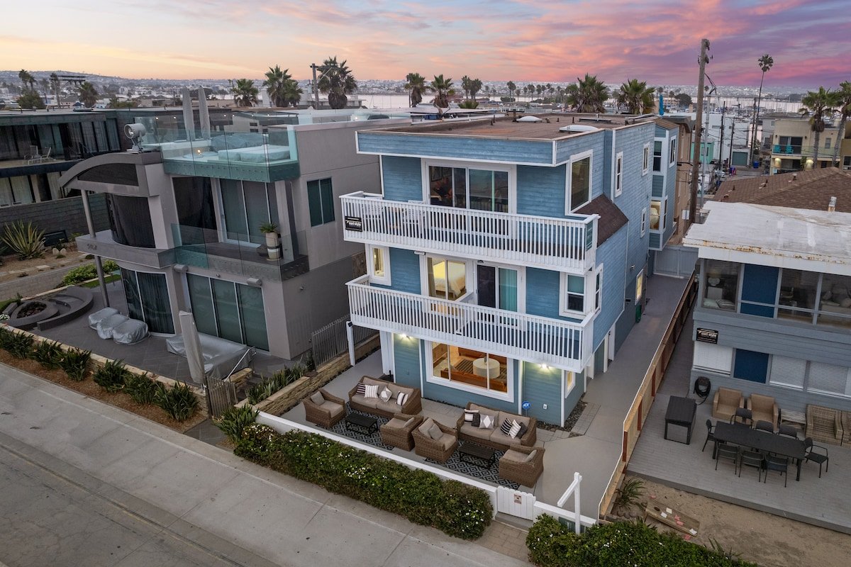 Oceanfront Charmer with A/C gallery image 2