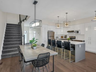 Luxury Modern Home in Ottawa!