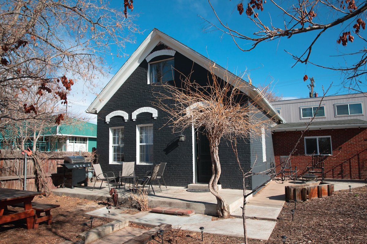 The Little Black House On Larimer gallery image 3