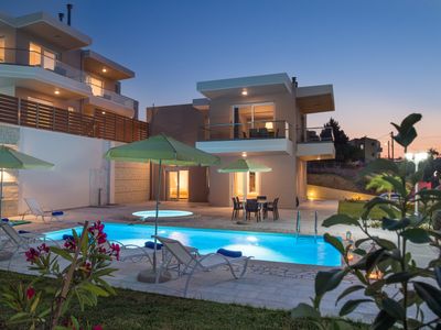 Heated pool★500mt to beach★Jacuzzi★6bdr★17 sleeps