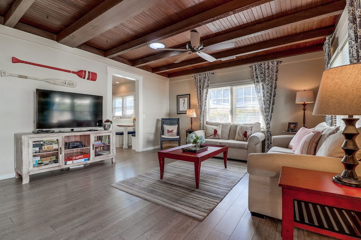 Bette’s Family Retreat: Walk to the Beach. gallery image 5