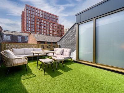 City SuperHost Luxury Canal Street Villa