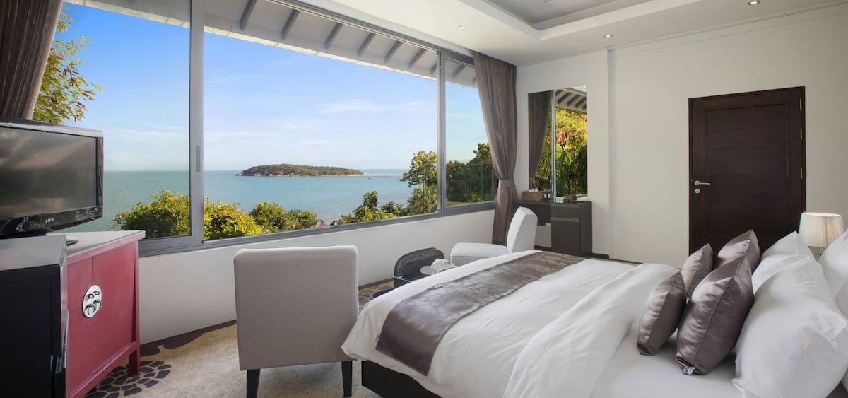 Sangsuri Villa 1: Chef, Full Service, Beachfront gallery image 4