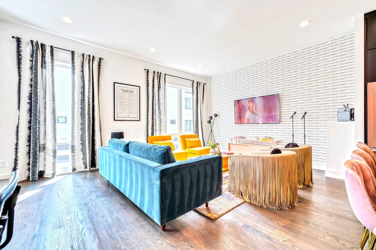 Inspired By Taylor Swift Skyline Rooftops Hot Tubs gallery image 3