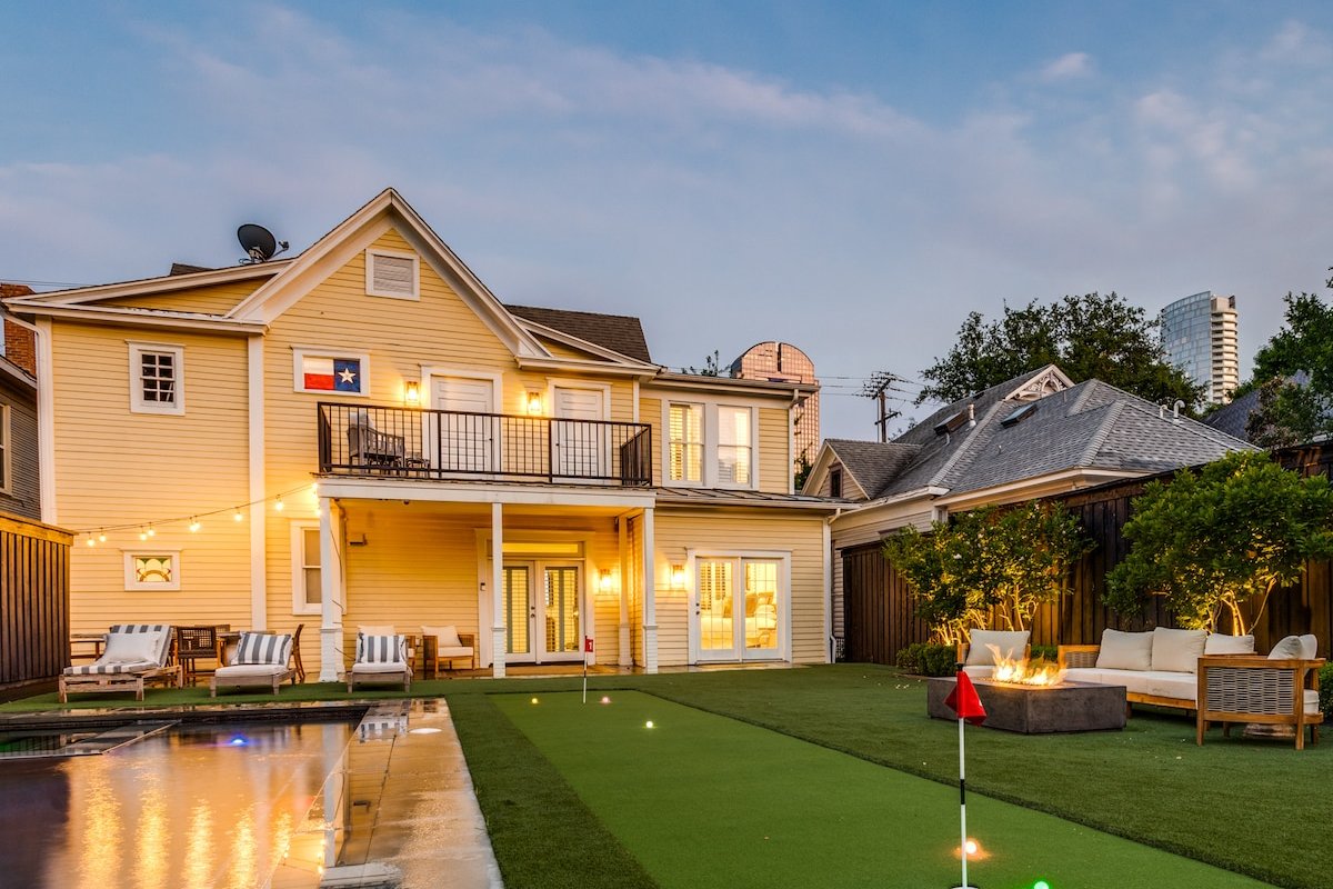 ★ Luxe Thomas Mansion ★ | hot tub, pool, fire pit! gallery image 2