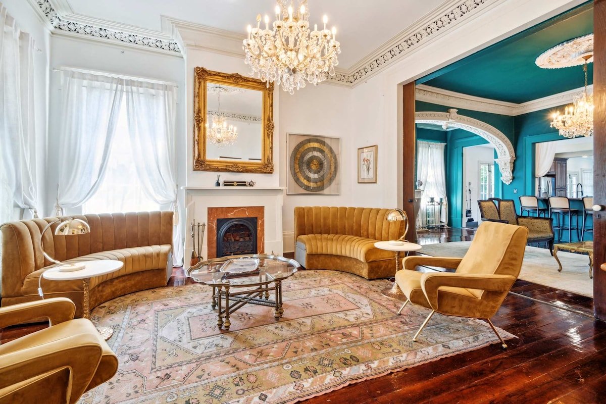 Opulent Historic Mansion w Heated Pool 5br|6.5ba gallery image 2