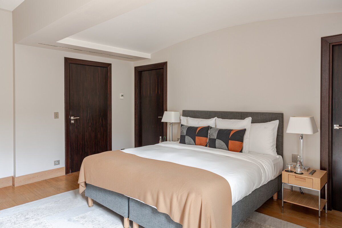 3 Bedroom Apartment with Garden gallery image 5