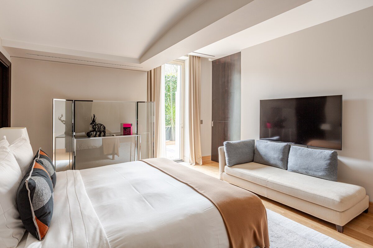 3 Bedroom Apartment with Garden gallery image 4