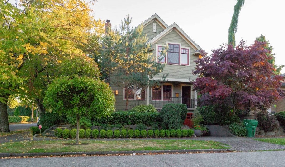 Queen Anne Oasis gallery image 2