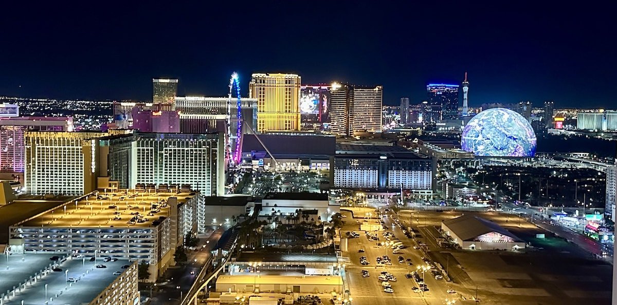 MGM Signature 2BR2BA PH Strip view No Resort Fee gallery image 2