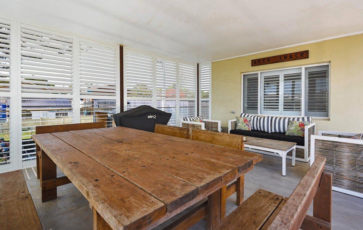 WholeTopFloor Modern Central Ocean View -HUGE DECK gallery image 5