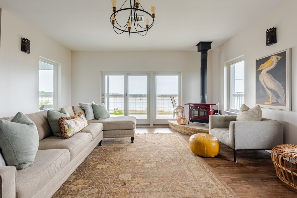 Graveyard Point – Lake Travis gallery image 3