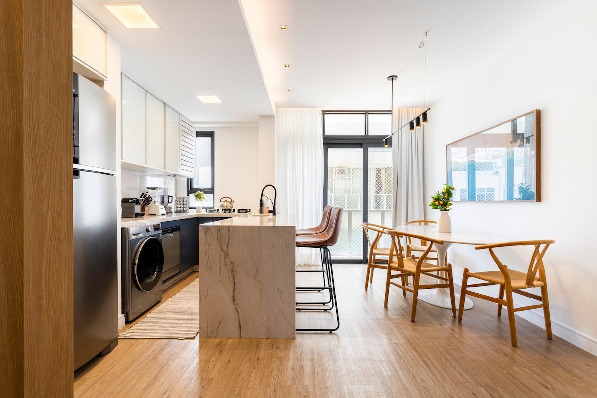 Fun-Filled Getaway on Ipanema Beach gallery image 5