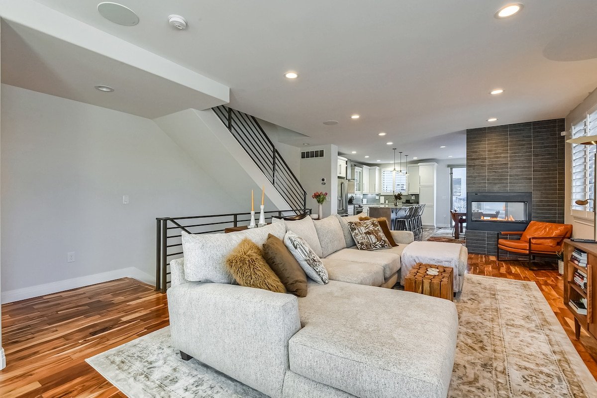 Stunning & Spacious 3-bed home – Heart of Lohi gallery image 4